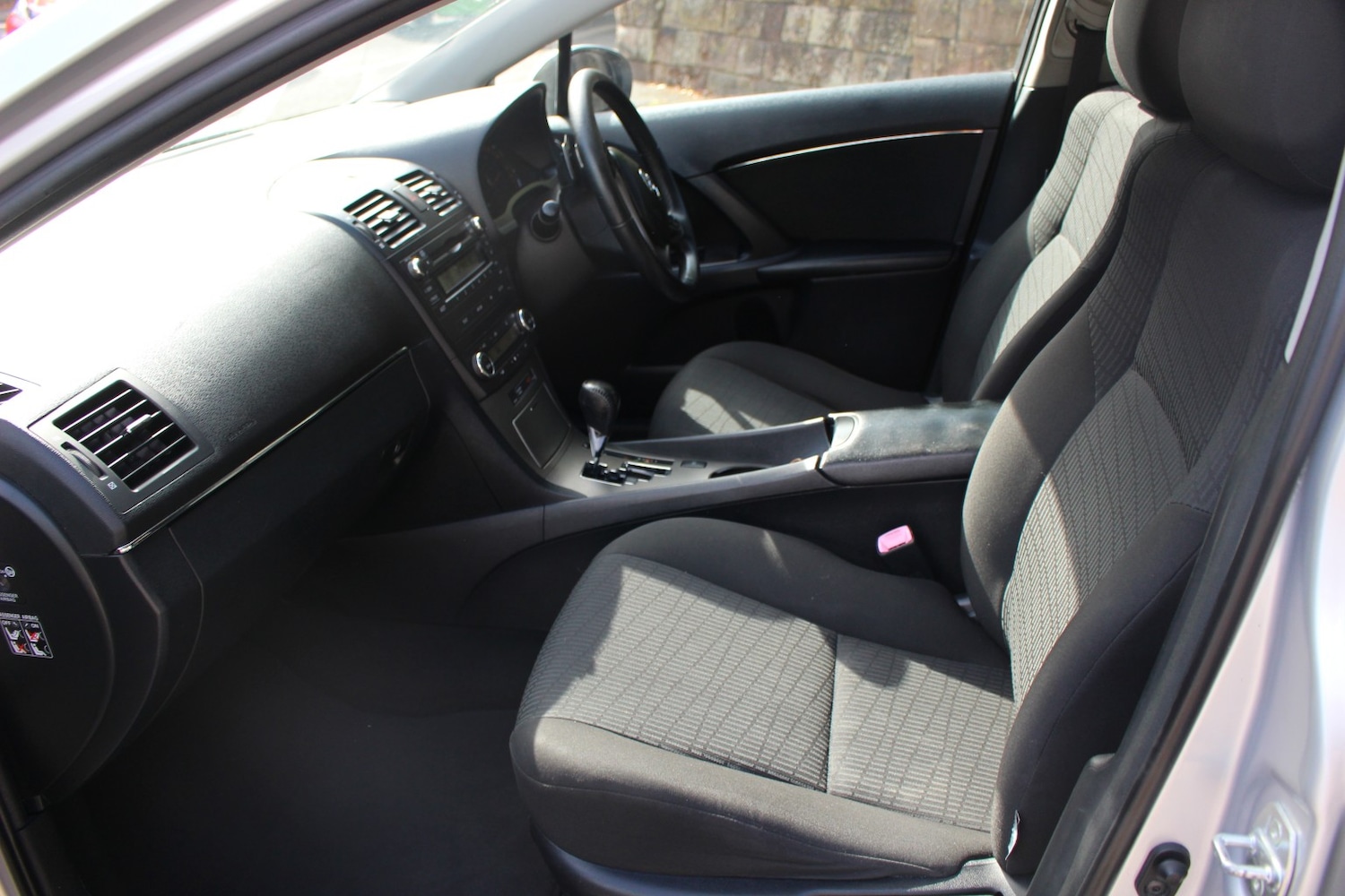 Used Toyota Avensis 2010 for sale - 76725736: Photo 16