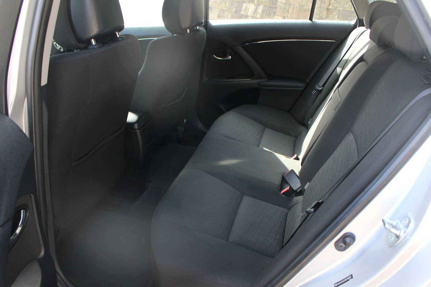 Used Toyota Avensis 2010 for sale - 76725736: Photo 19