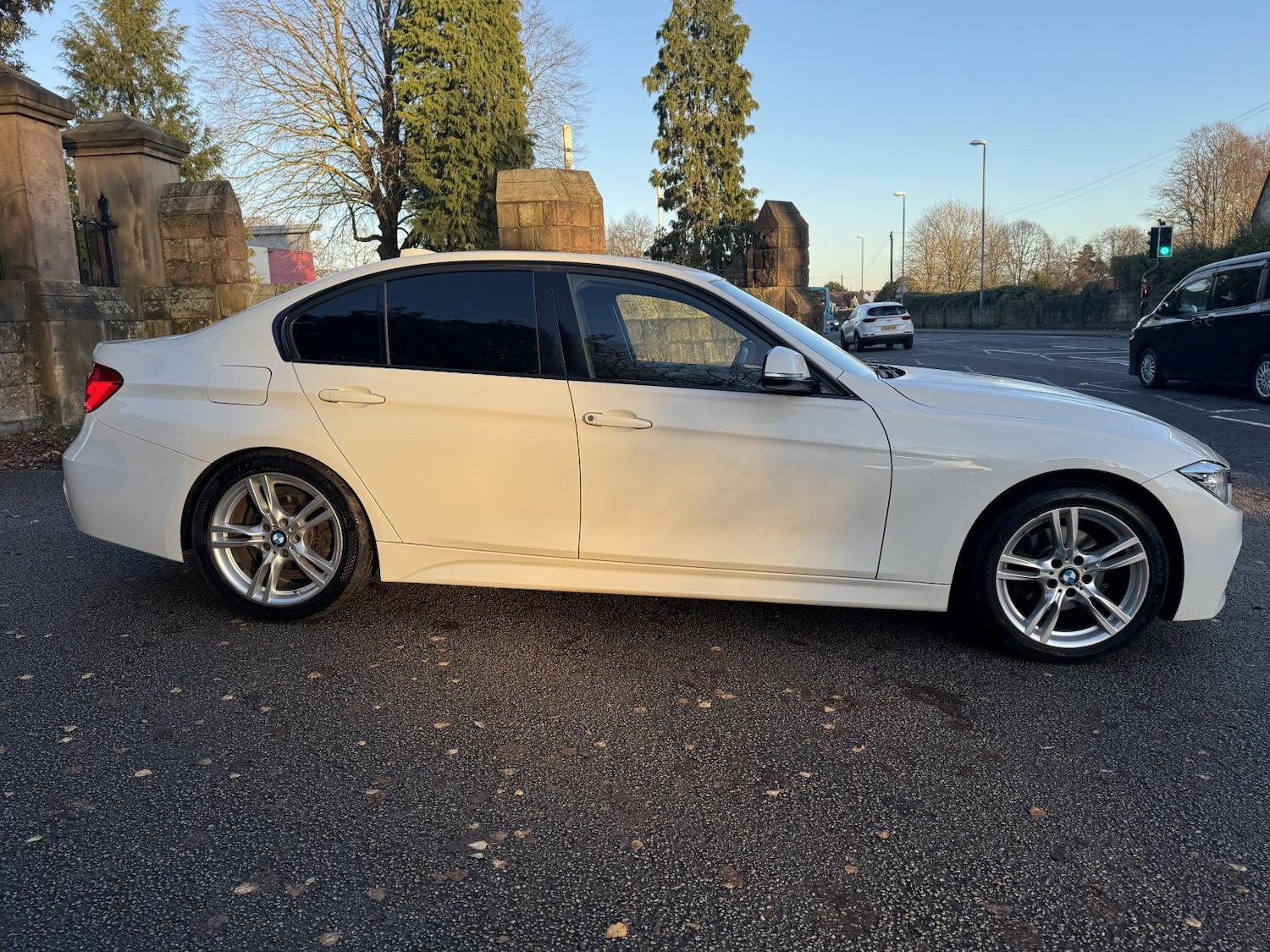 Used BMW 3 Series 2017 for sale - 76799254: Photo 2