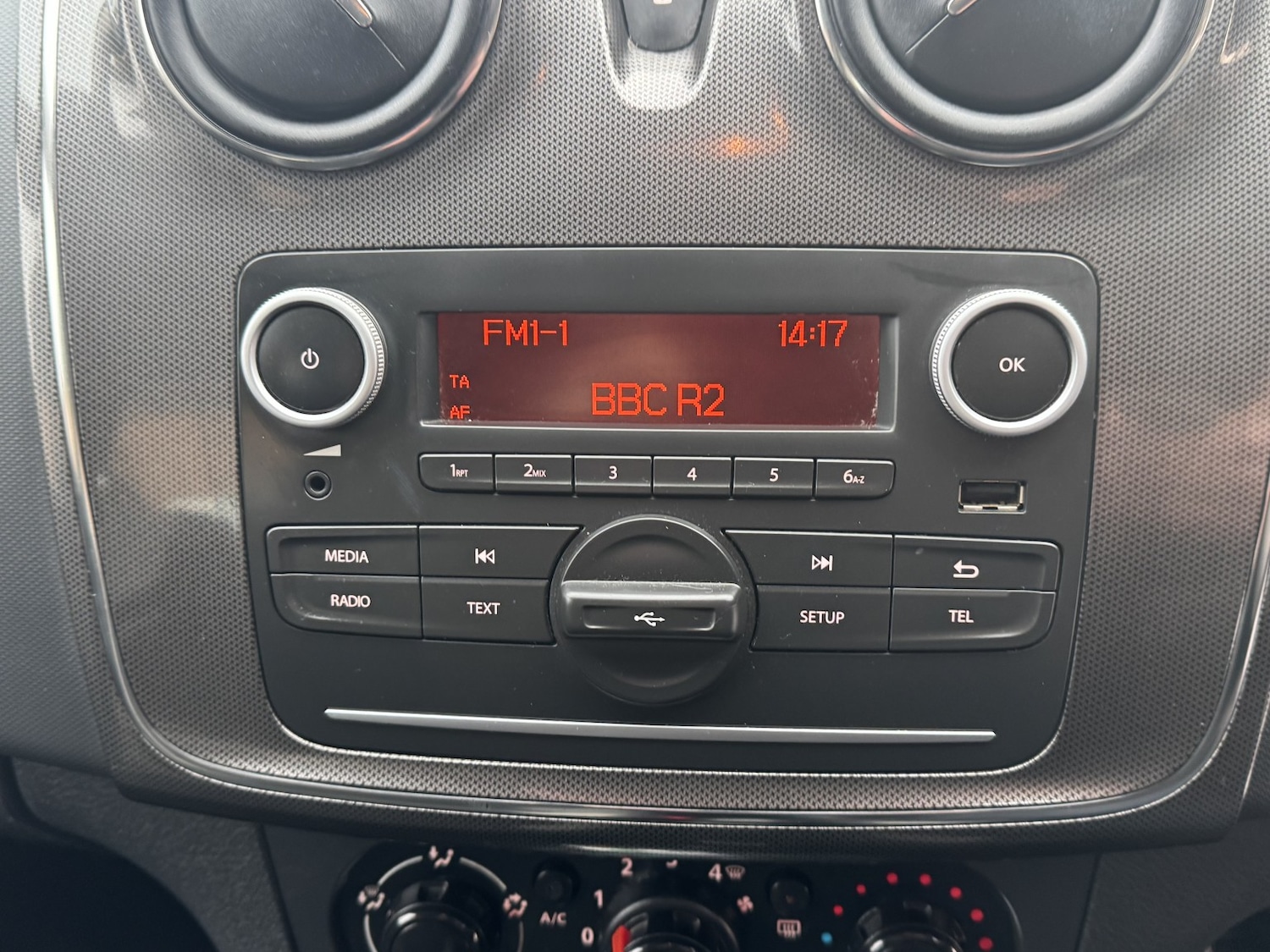 Used Dacia Sandero Stepway 2017 for sale - 77140737: Photo 26