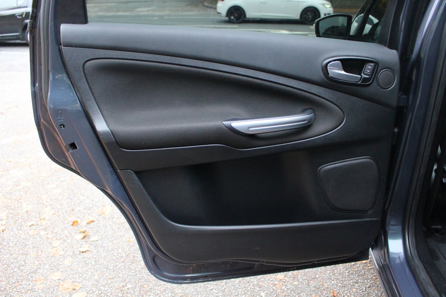 Used Ford S-Max 2012 for sale - 76725670: Photo 15