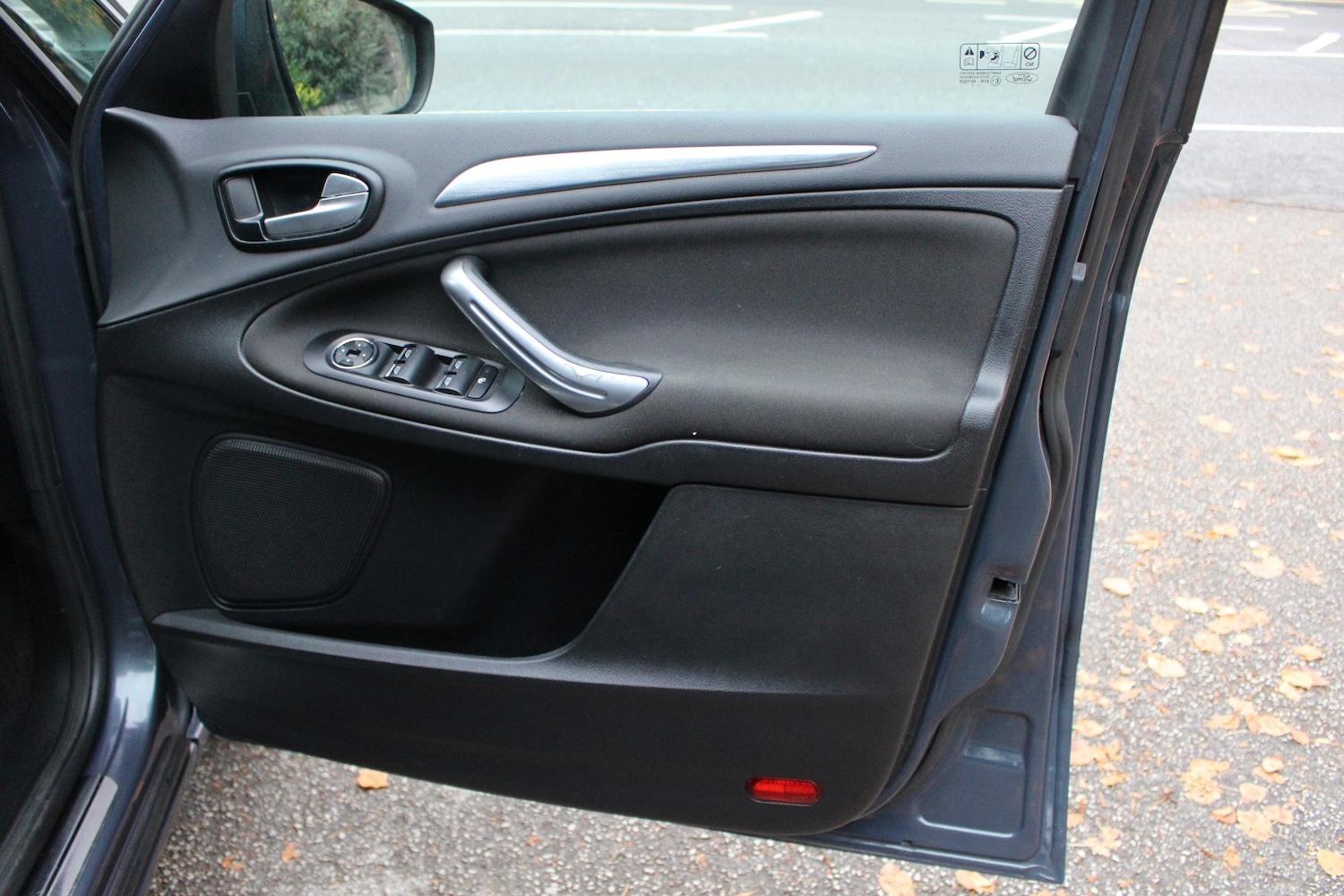 Used Ford S-Max 2012 for sale - 76725670: Photo 25