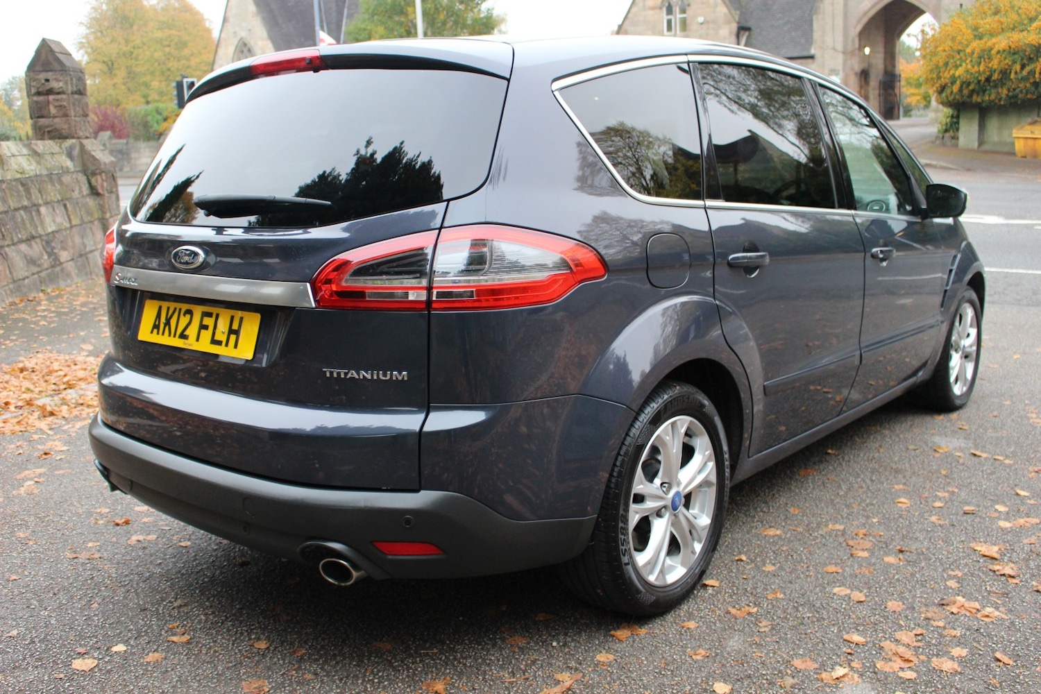 Used Ford S-Max 2012 for sale - 76725670: Photo 3