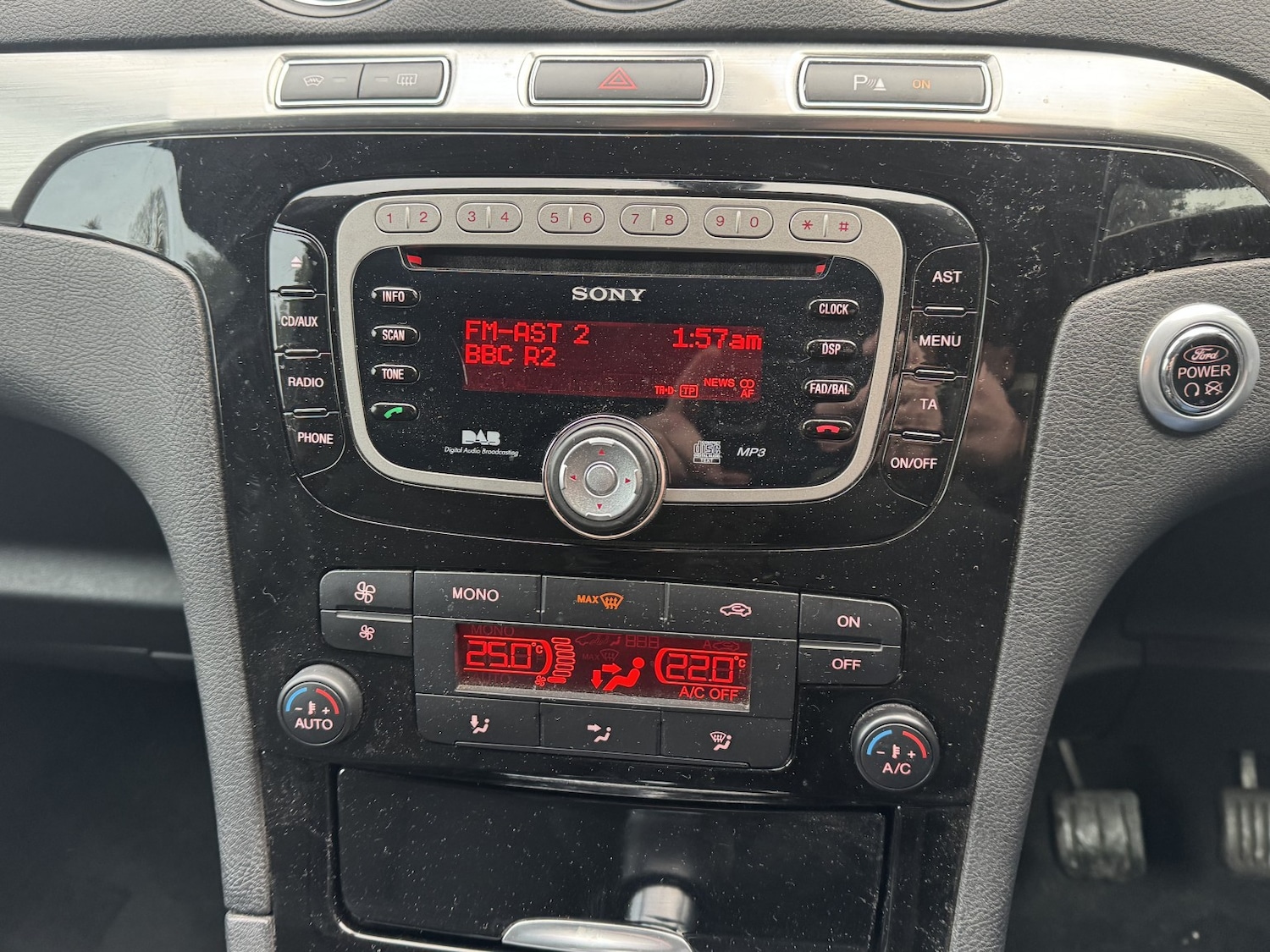 Used Ford S-Max 2013 for sale - 77118536: Photo 28