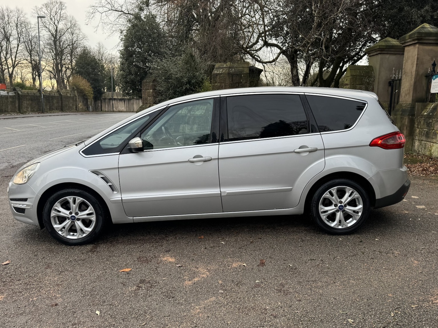 Used Ford S-Max 2013 for sale - 77118536: Photo 5
