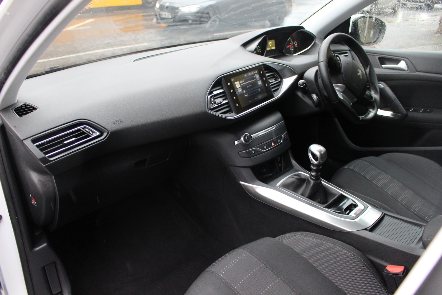 Used Peugeot 308 2015 for sale - 76725773: Photo 16