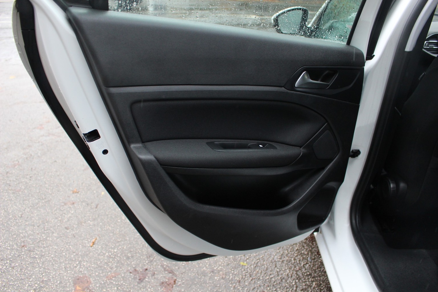 Used Peugeot 308 2015 for sale - 76725773: Photo 20