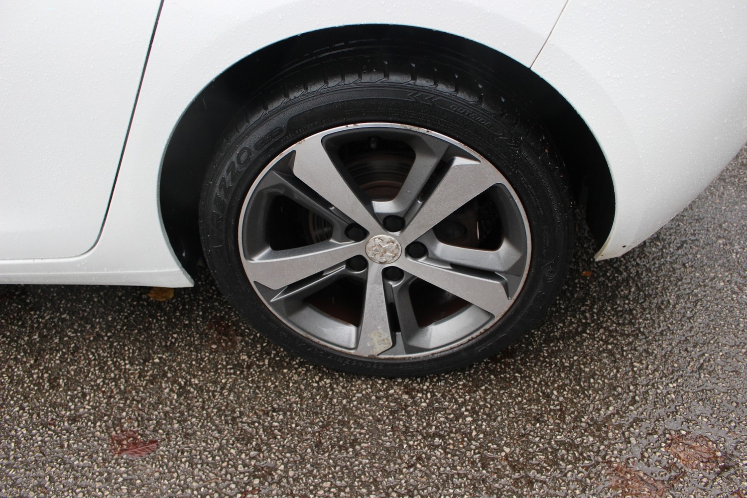 Used Peugeot 308 2015 for sale - 76725773: Photo 21