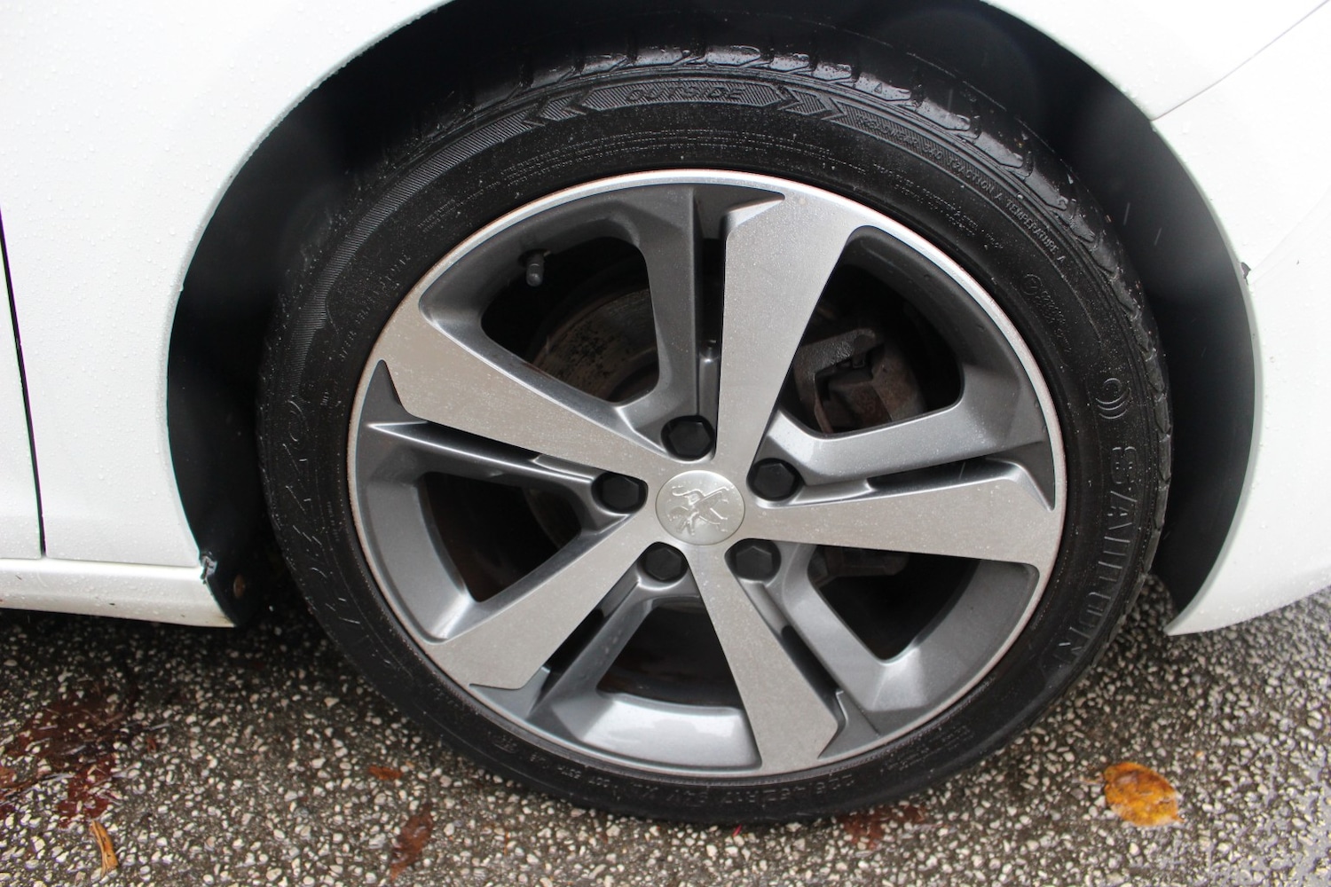 Used Peugeot 308 2015 for sale - 76725773: Photo 26