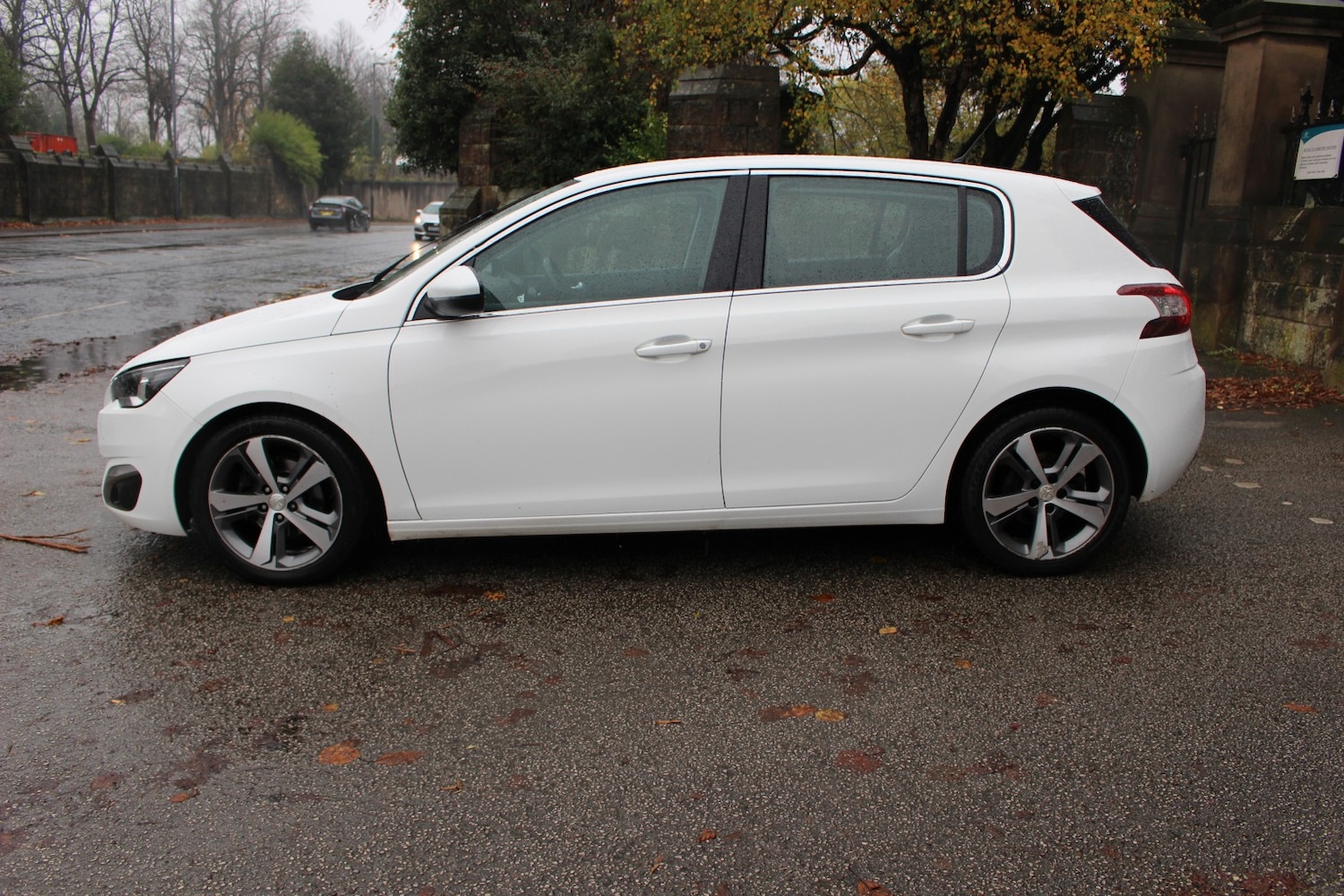 Used Peugeot 308 2015 for sale - 76725773: Photo 6