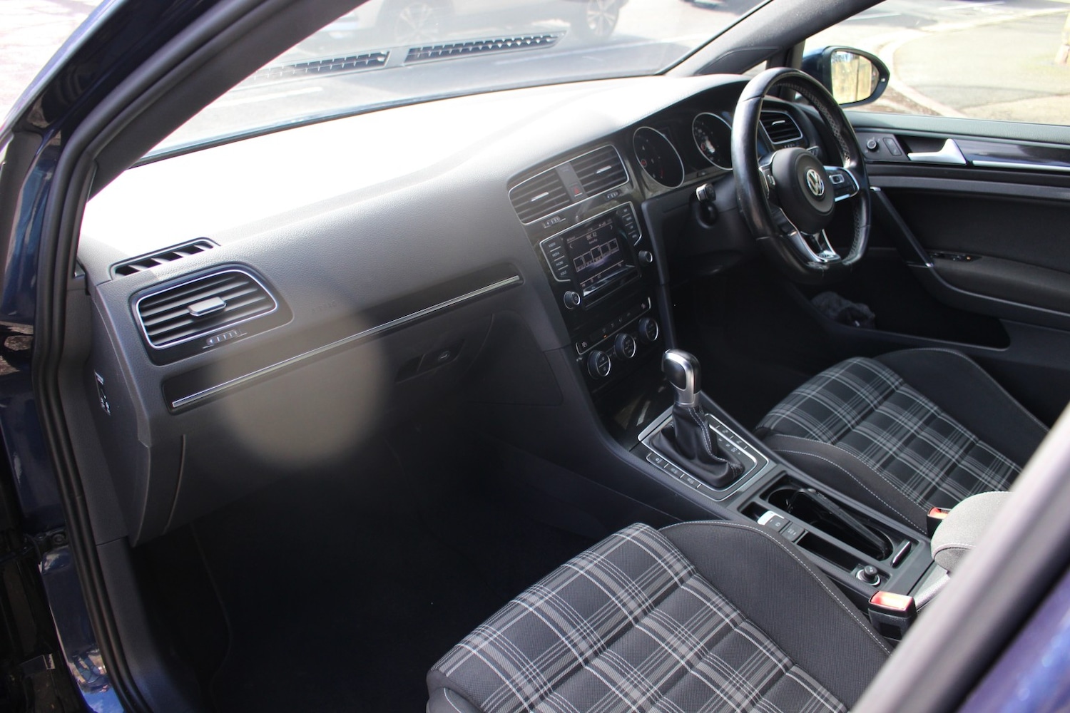 Used Volkswagen Golf 2015 for sale - 77881142: Photo 11