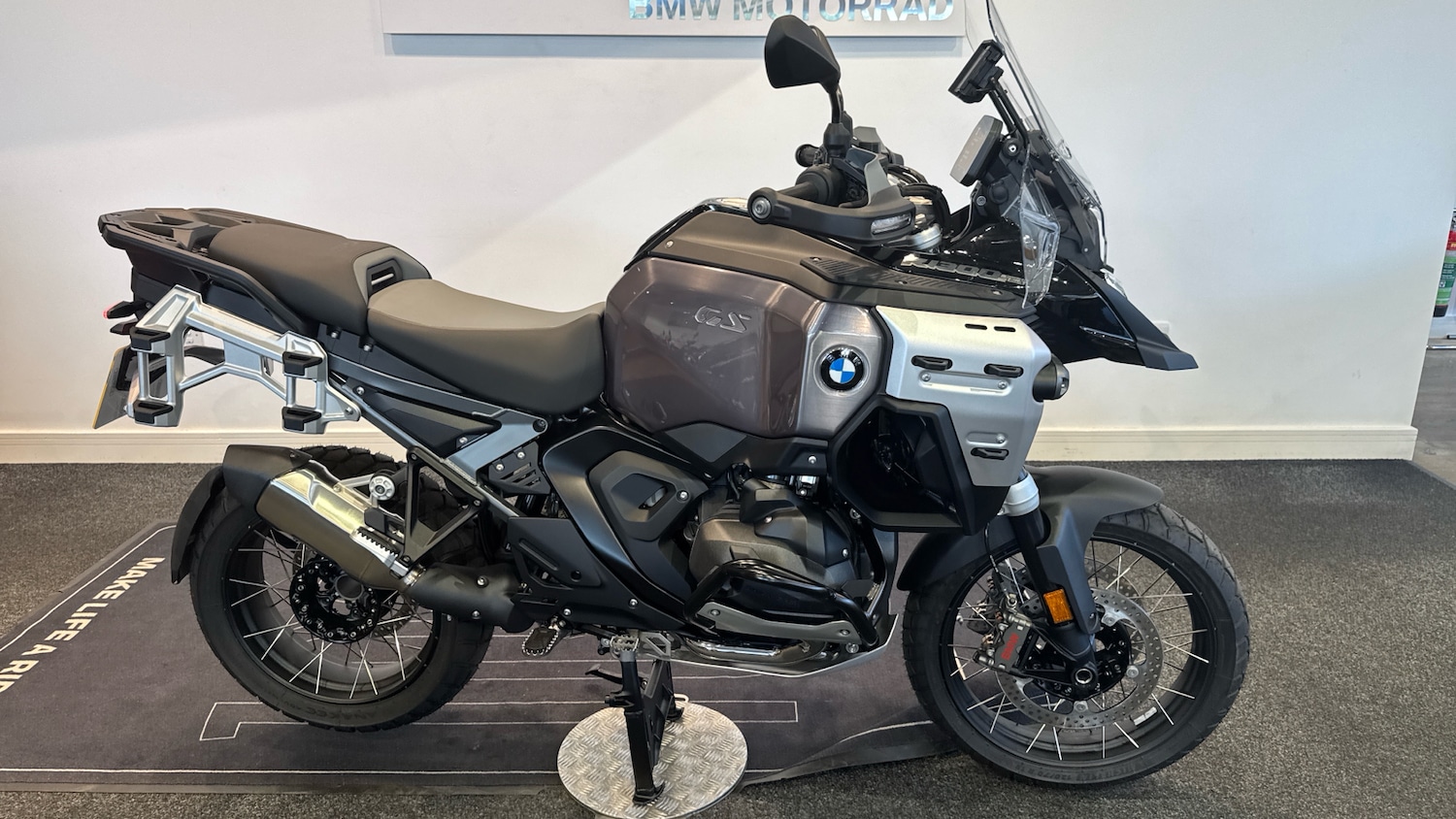 BMW R1300