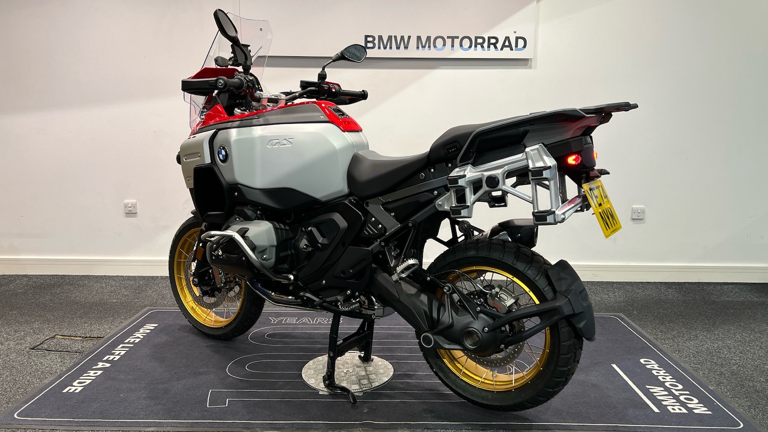 BMW R1300
