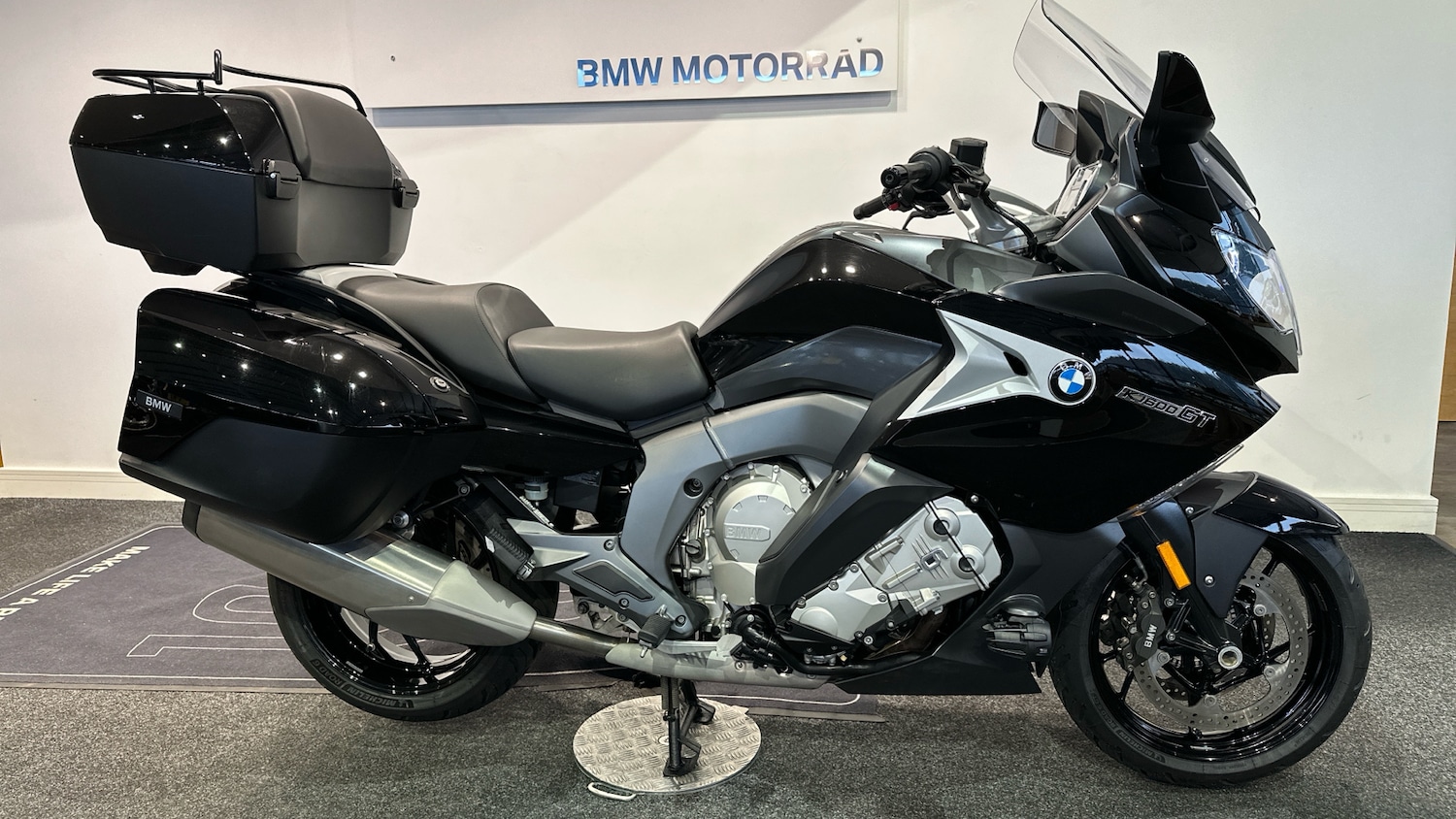 BMW K1600