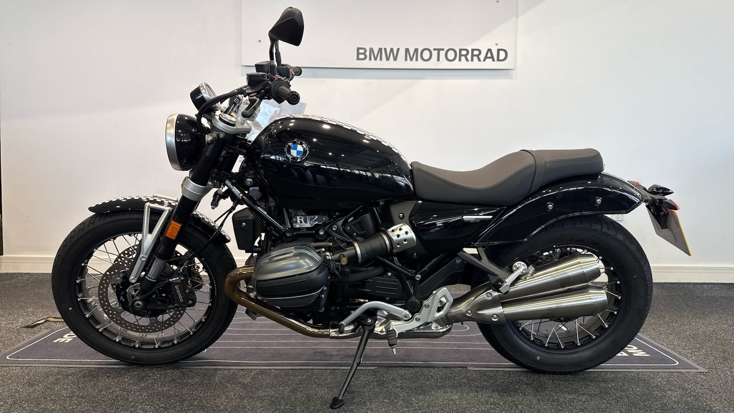 BMW R12