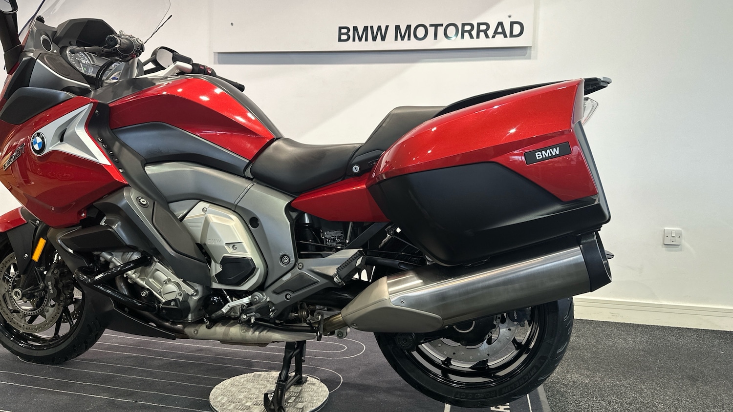 BMW K1600
