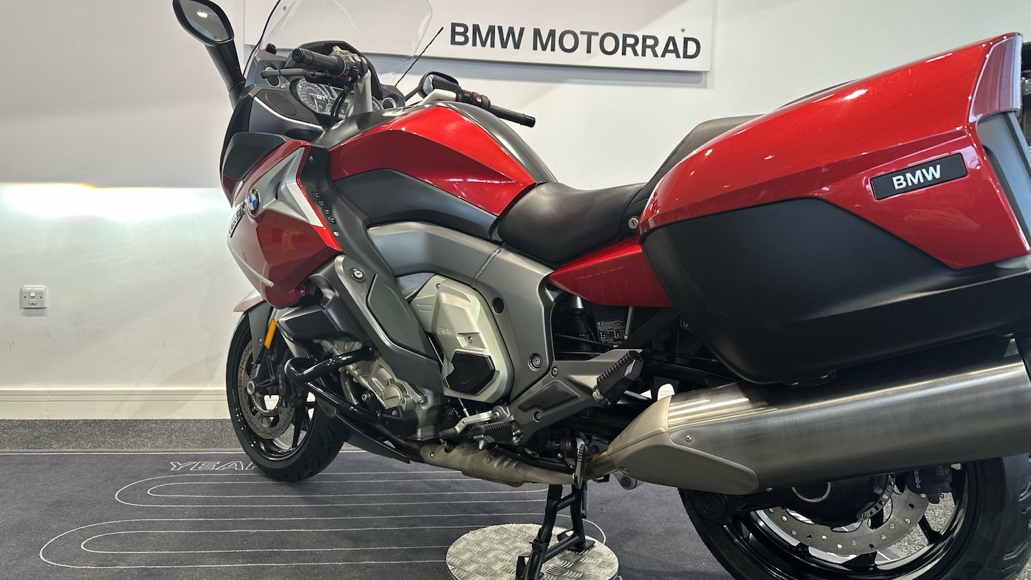BMW K1600