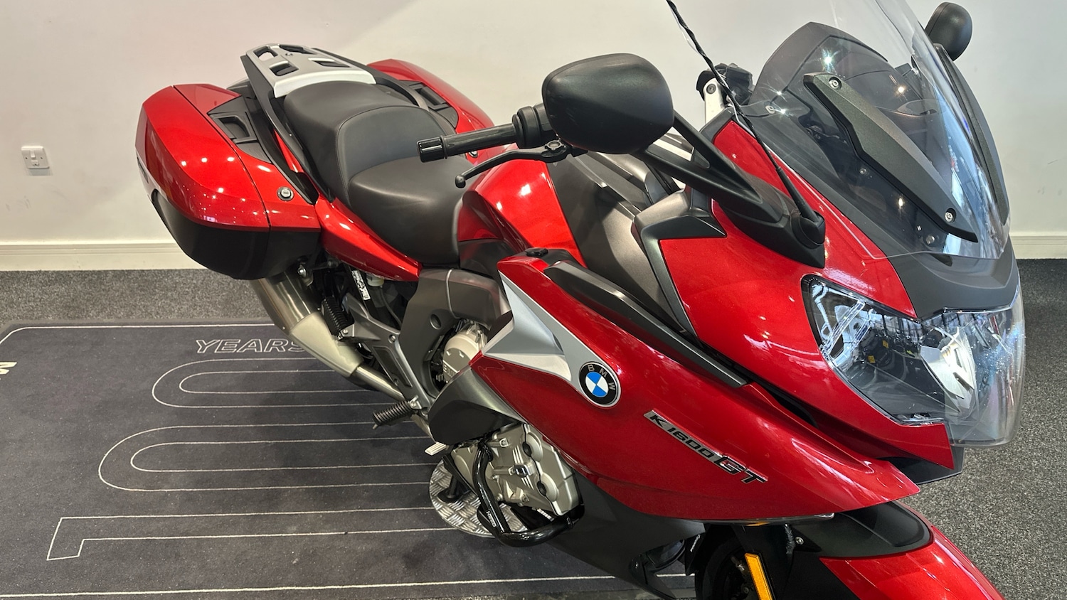 BMW K1600