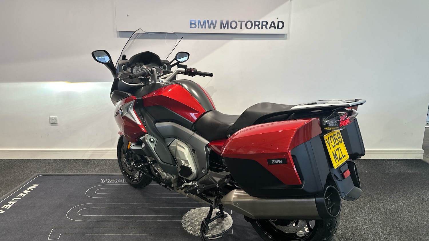 BMW K1600