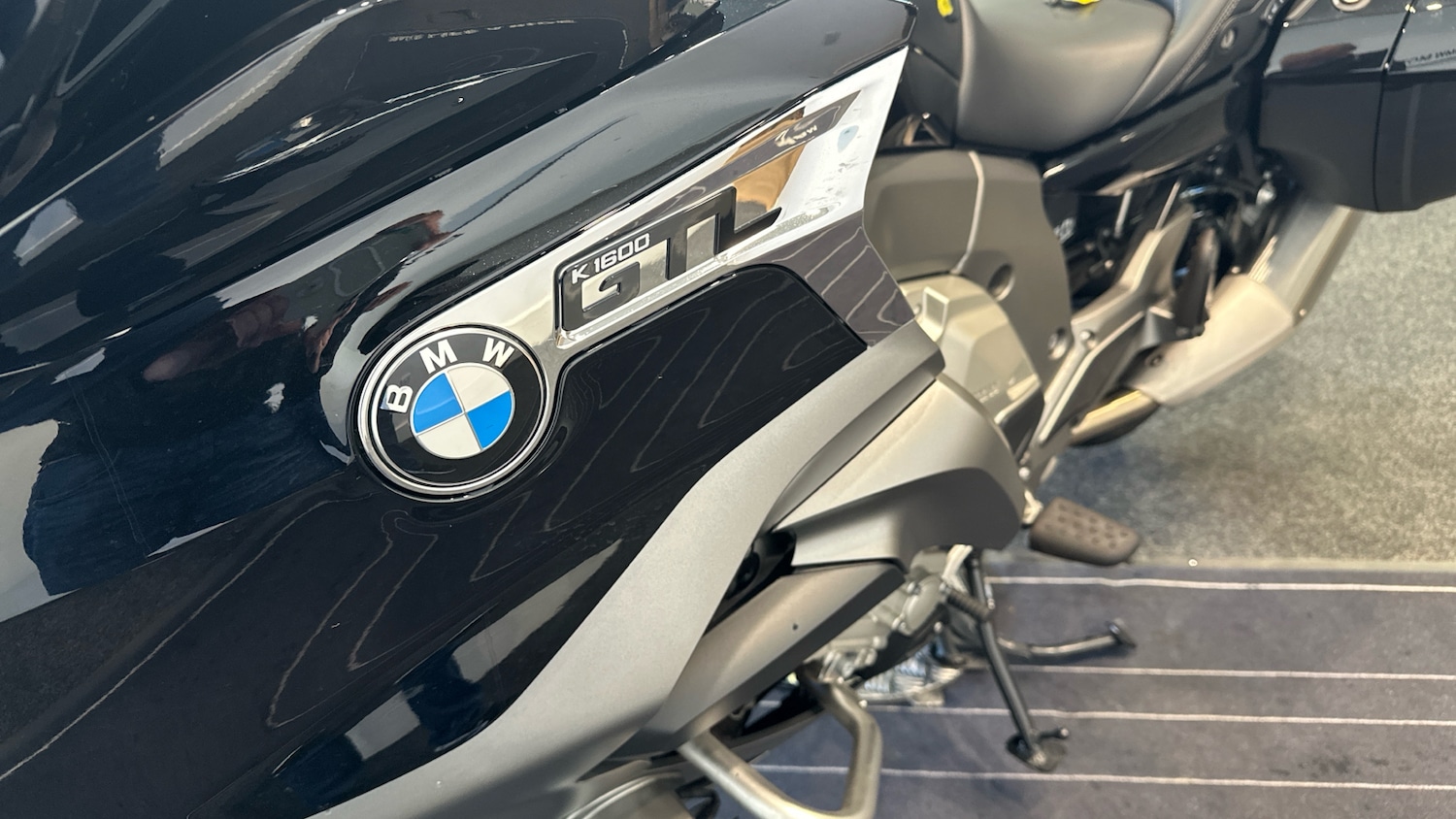 BMW K1600