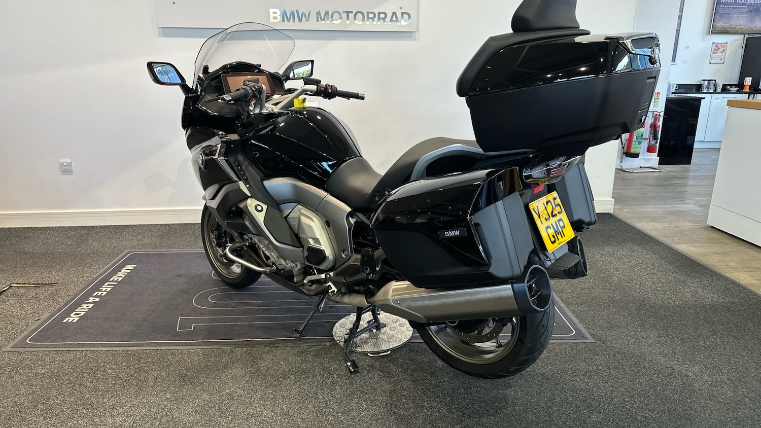 BMW K1600