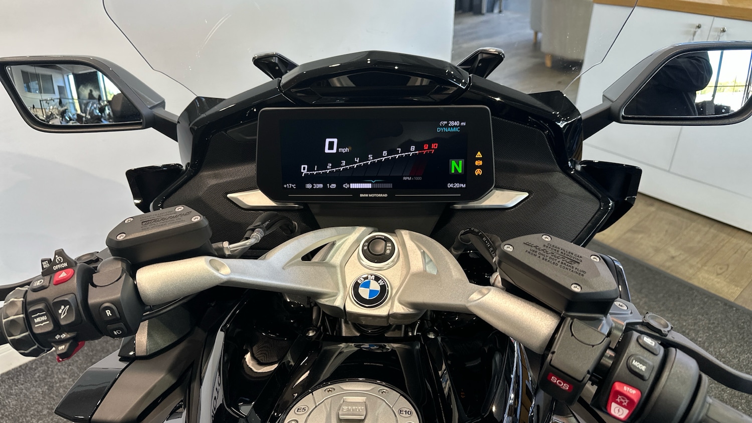 BMW K1600