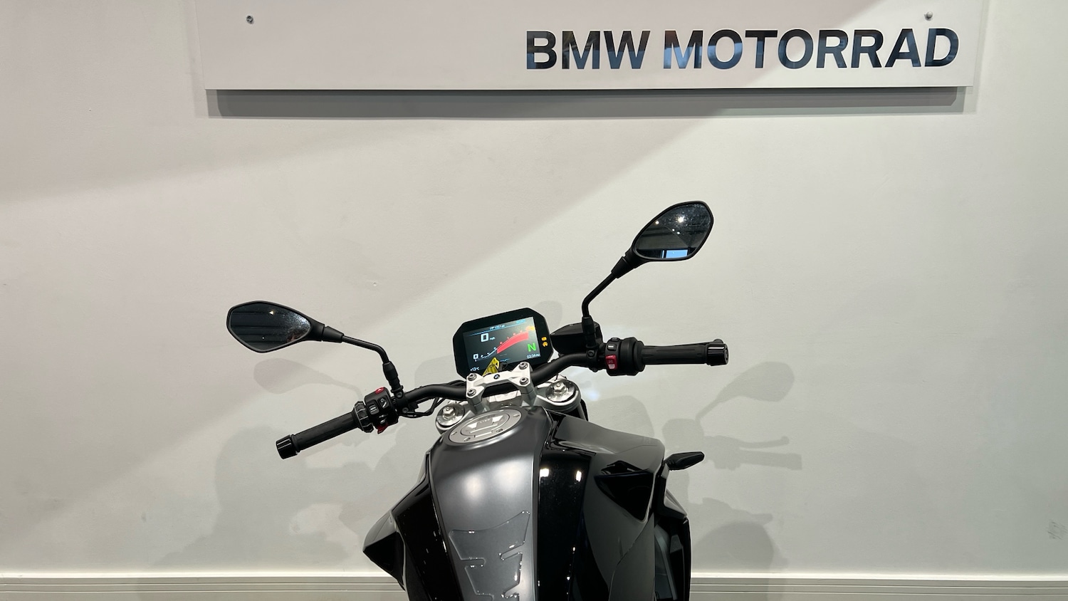 BMW F900