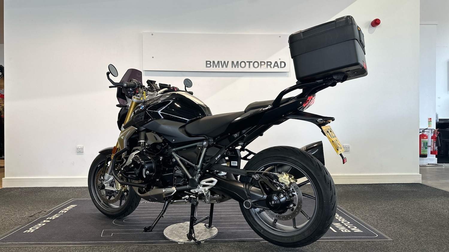 2023 BMW R1250 (23MY) BMW R1250 R SE ROADSTER Petrol Manual - Picture 4 of 24