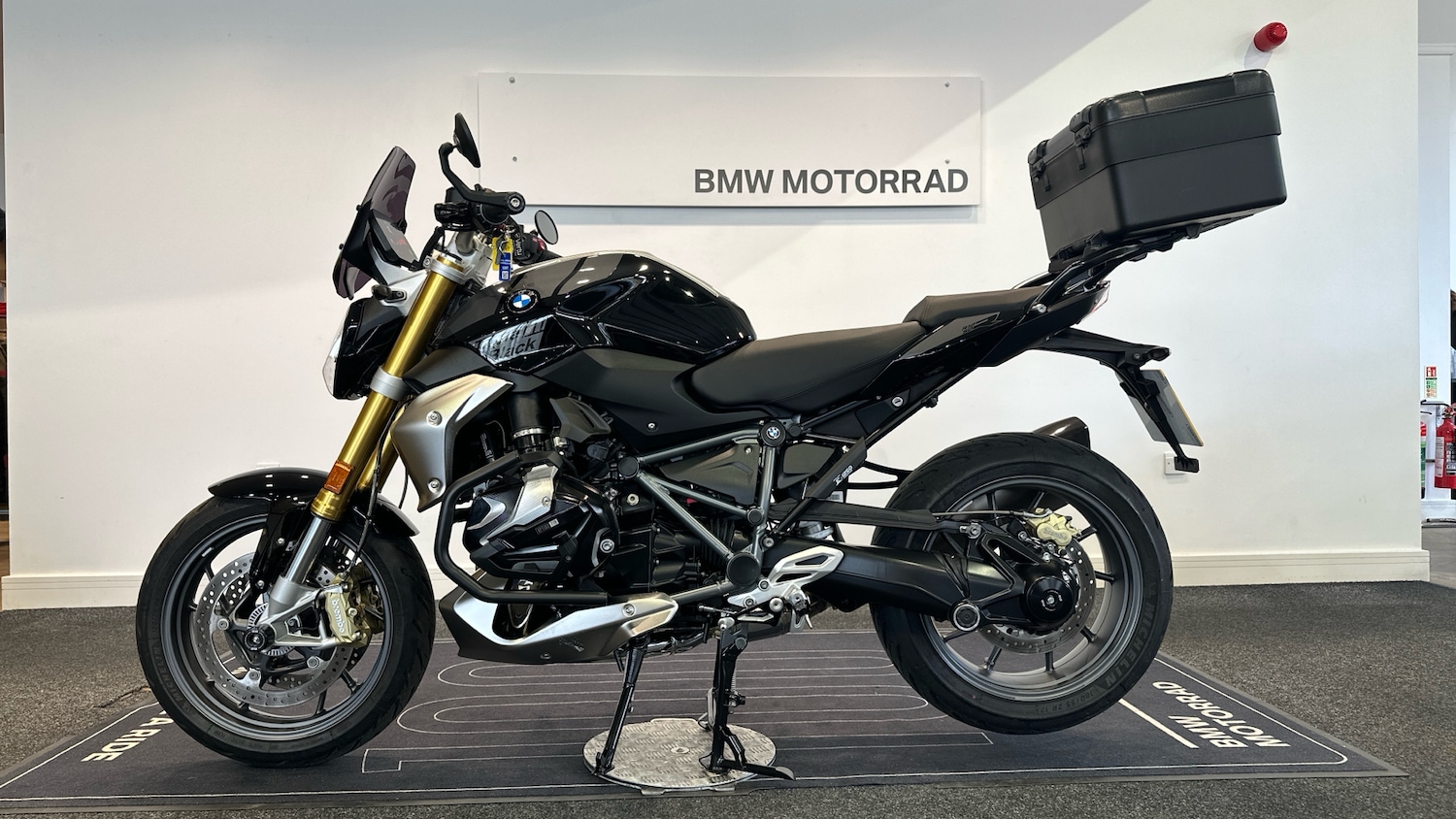 2023 BMW R1250 (23MY) BMW R1250 R SE ROADSTER Petrol Manual - Picture 5 of 24