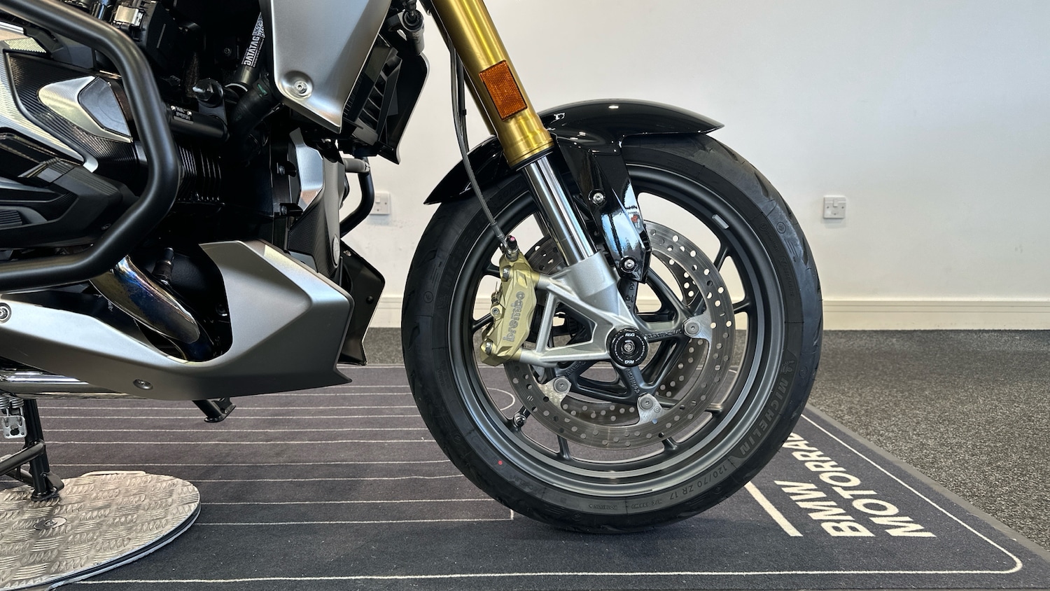 2023 BMW R1250 (23MY) BMW R1250 R SE ROADSTER Petrol Manual - Picture 6 of 24