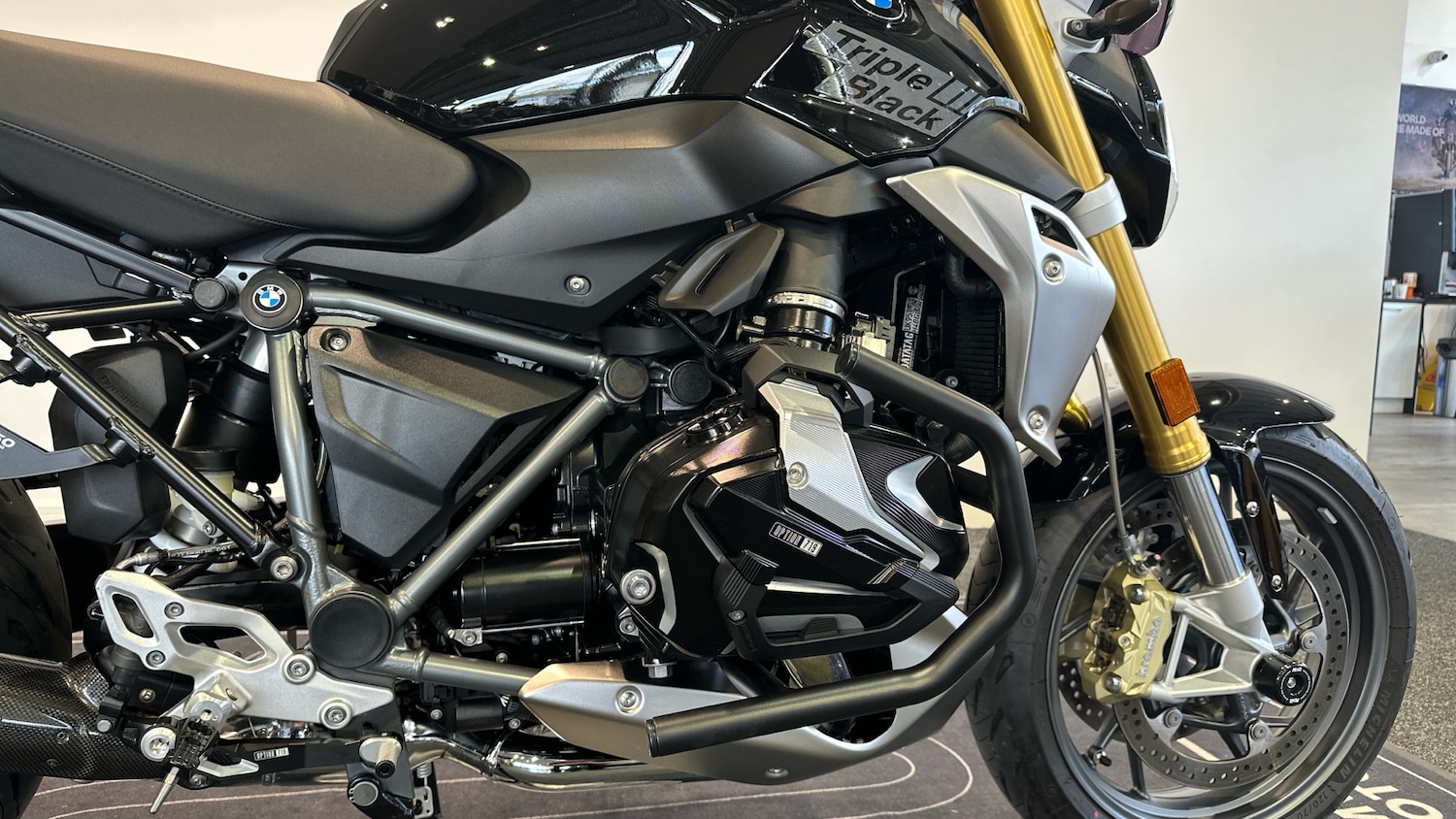 2023 BMW R1250 (23MY) BMW R1250 R SE ROADSTER Petrol Manual - Picture 7 of 24