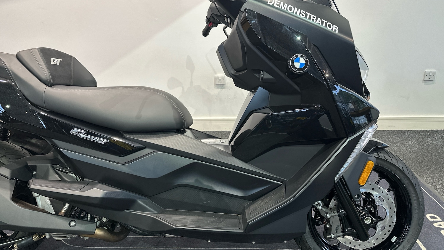 BMW C400