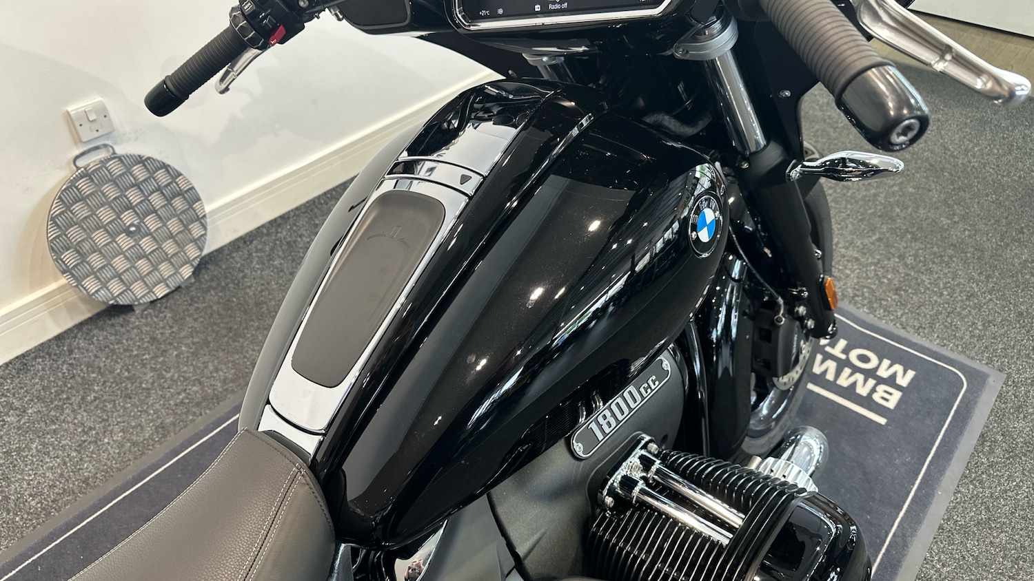 2024 BMW R18 BMW R18 Bagger TOURER Petrol Manual - Picture 13 of 22