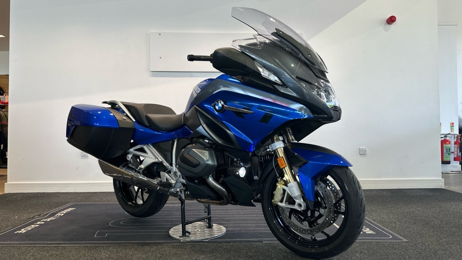 2024 BMW R1250 BMW R1250 RT LE TOURER Petrol Manual - Picture 1 of 24