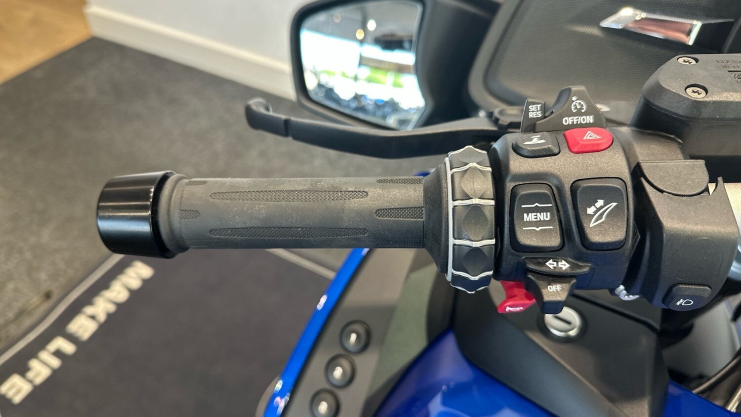 2024 BMW R1250 BMW R1250 RT LE TOURER Petrol Manual - Picture 18 of 24