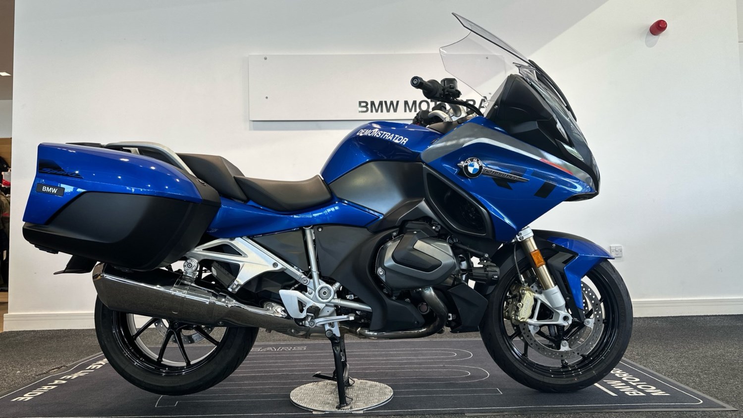 2024 BMW R1250 BMW R1250 RT LE TOURER Petrol Manual - Picture 2 of 24