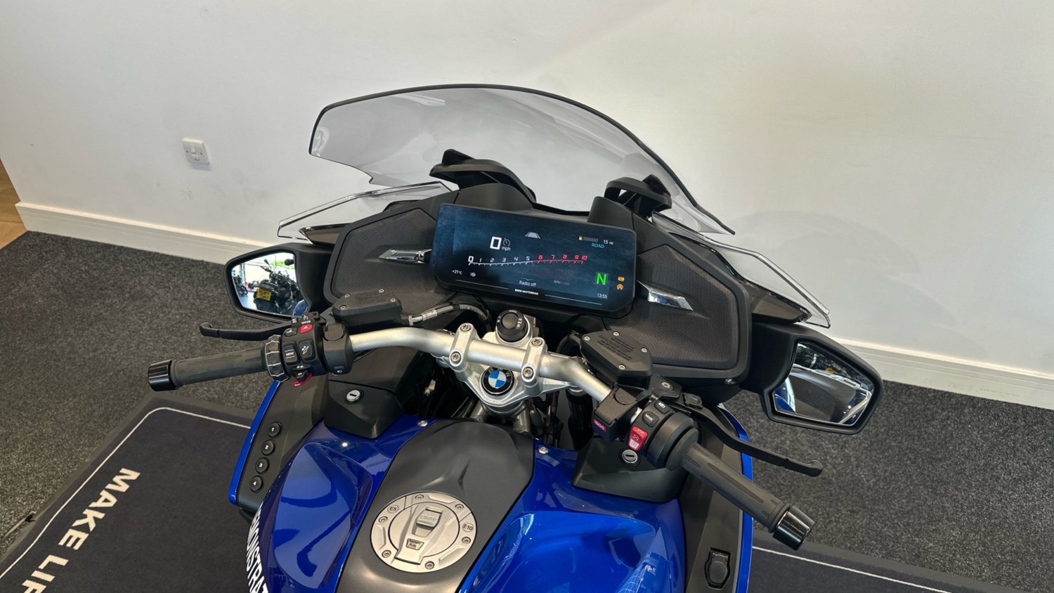 2024 BMW R1250 BMW R1250 RT LE TOURER Petrol Manual - Picture 3 of 24