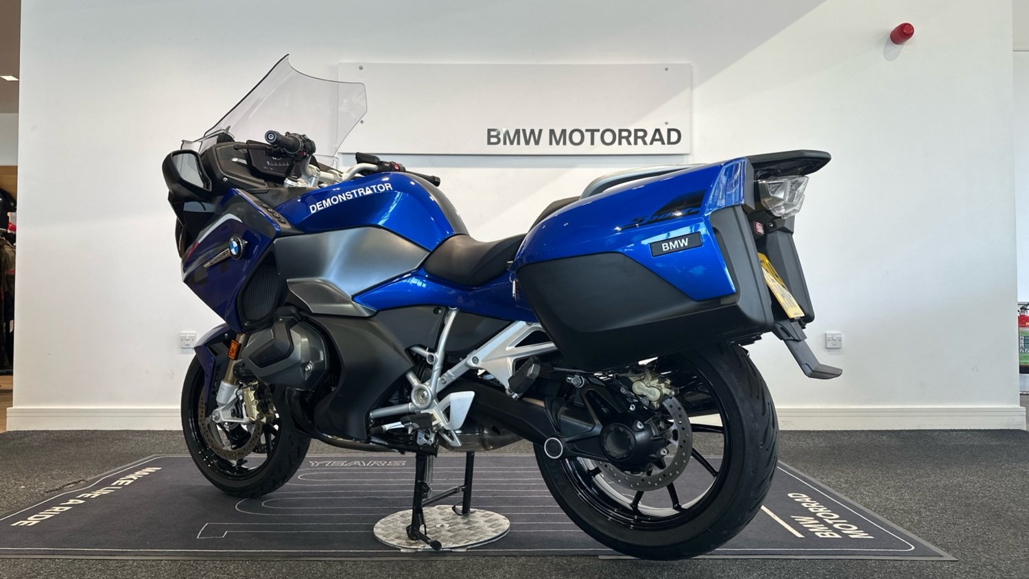 2024 BMW R1250 BMW R1250 RT LE TOURER Petrol Manual - Picture 4 of 24