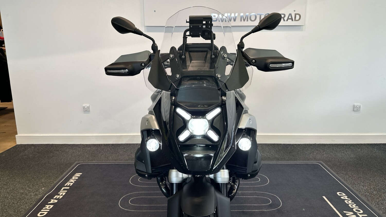 2023 BMW R1300 24 Model Year BMW R1300 GS TE DUEL Petrol Manual - Picture 24 of 24