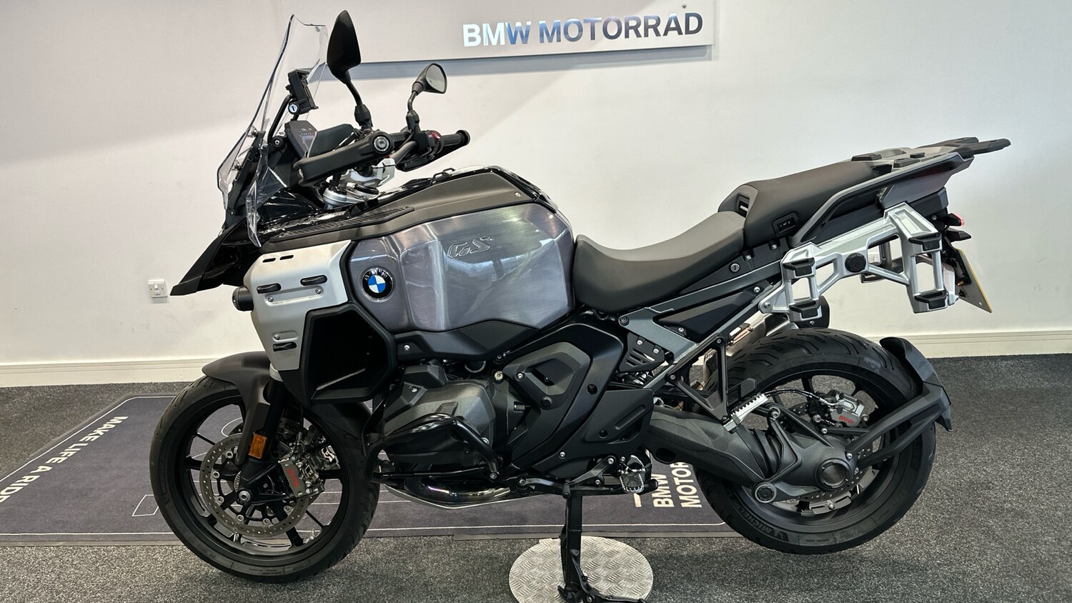 BMW R1300