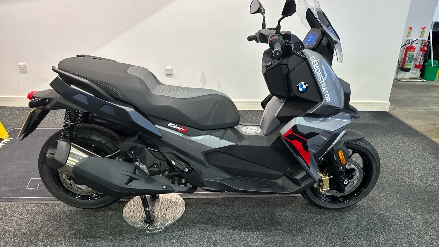 BMW C400