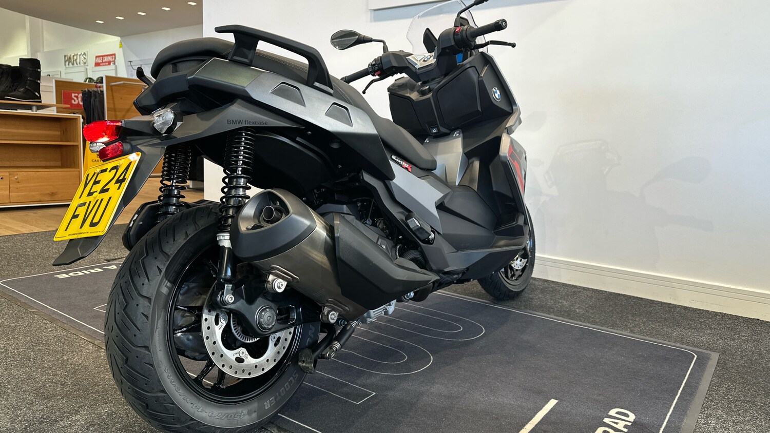 BMW C400