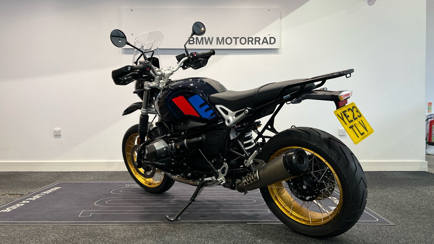 BMW R NINET