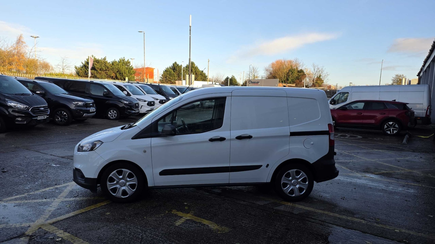 Used Ford Transit Courier 2019 for sale - 76789334: Photo 4