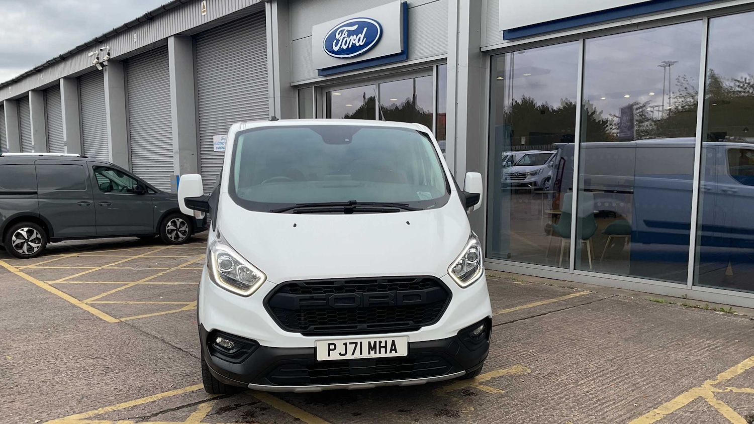 Used Ford Transit Custom 2022 for sale - 76113344: Photo 2