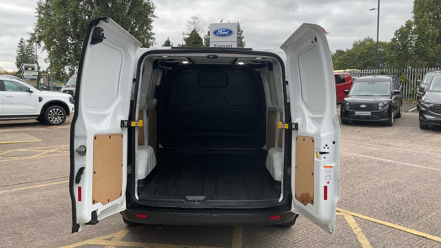 Used Ford Transit Custom 2022 for sale - 76113344: Photo 31