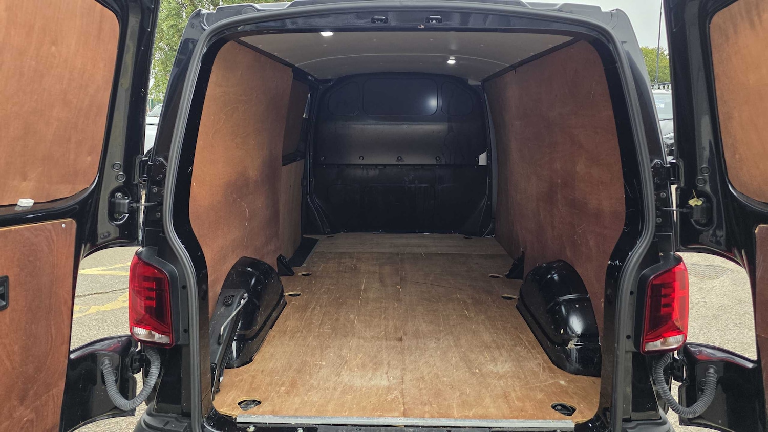 Used Volkswagen Transporter 2022 for sale - 75967993: Photo 28