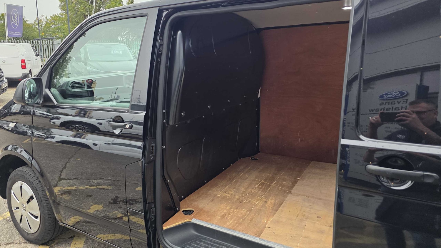 Used Volkswagen Transporter 2022 for sale - 75967993: Photo 30