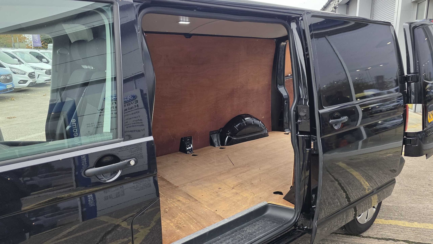 Used Volkswagen Transporter 2022 for sale - 75967993: Photo 31