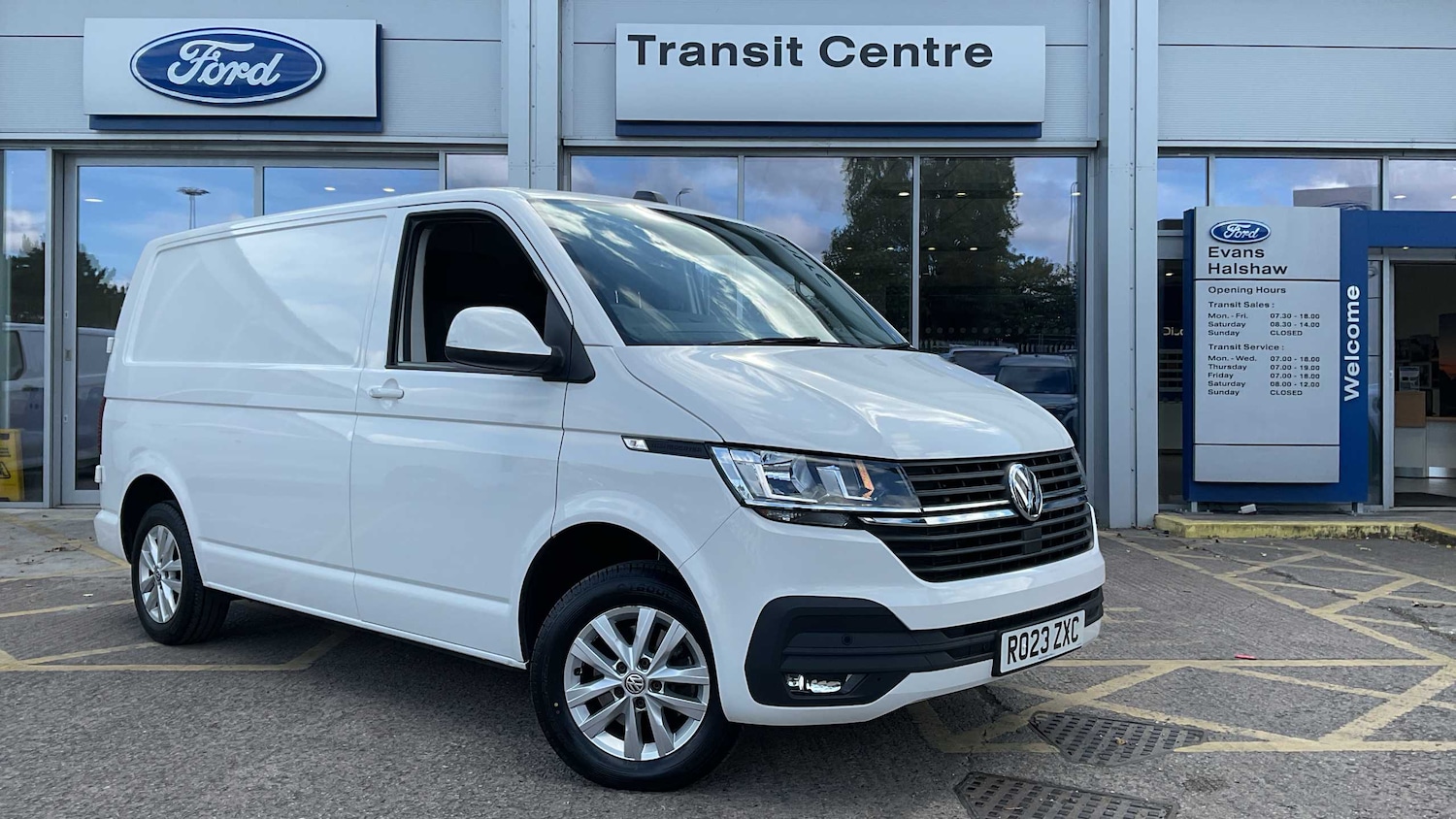 Used Volkswagen Transporter 2023 for sale - 75661346: Photo 1